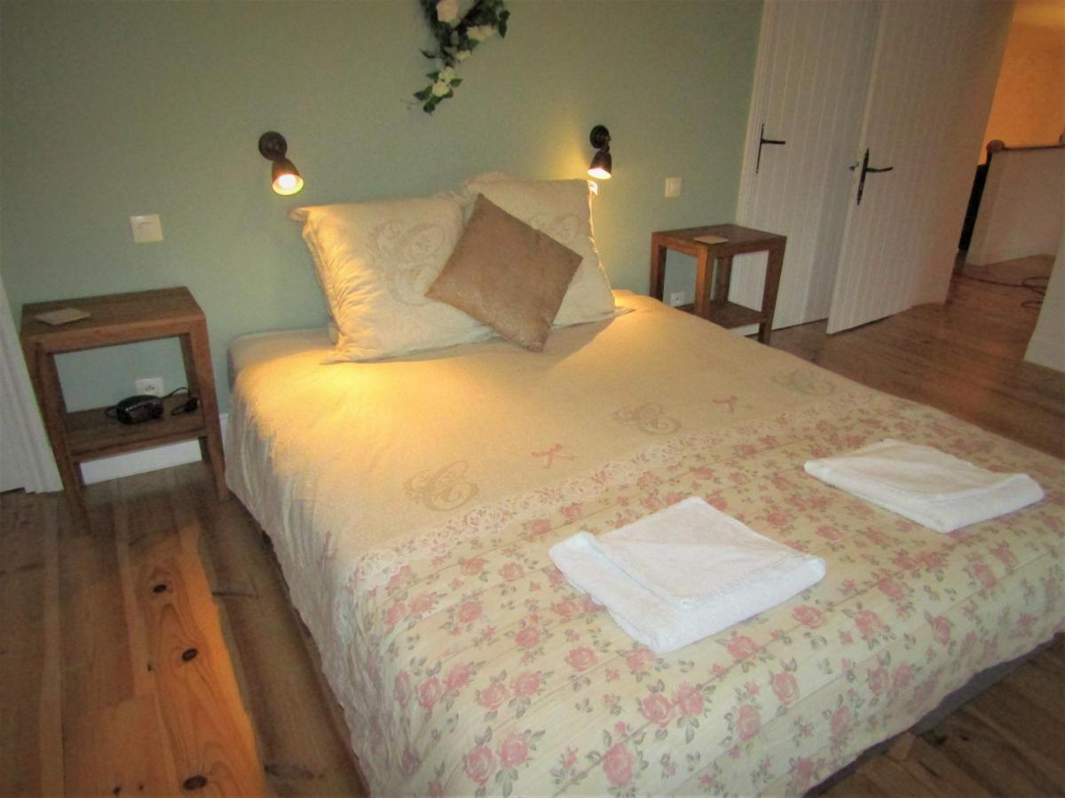 Tlc Gites And B&B Tusson Екстериор снимка